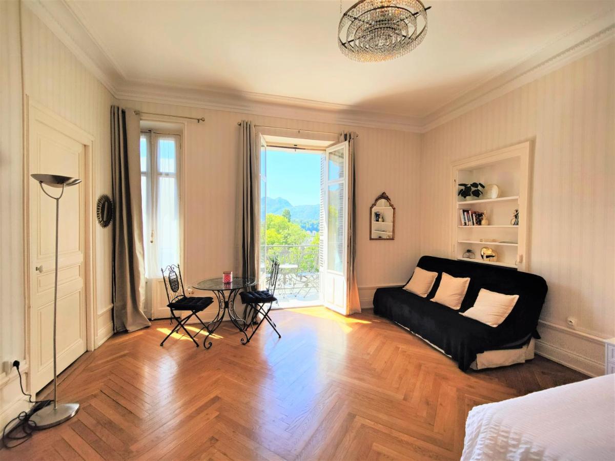 Appartement Grand Studio 38m2 Dans Ancien Palace Avec Piscine Et Place De Parking Privée Aix-les-Bains